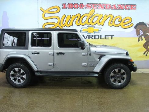 Used 2020 Jeep Wrangler Unlimited Sahara w/ Uconnect 4C Nav & Sound Group AWD/4WD image 1