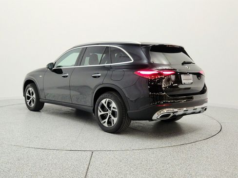 Used 2025 Mercedes-Benz GLC 350e 4MATIC image 7