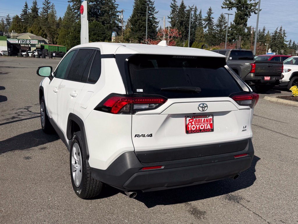 Certified 2025 Toyota RAV4 LE AWD/4WD image 9