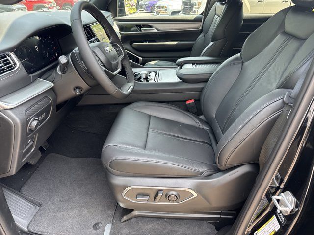 New 2026 Jeep Grand Wagoneer L Limited AWD/4WD image 9