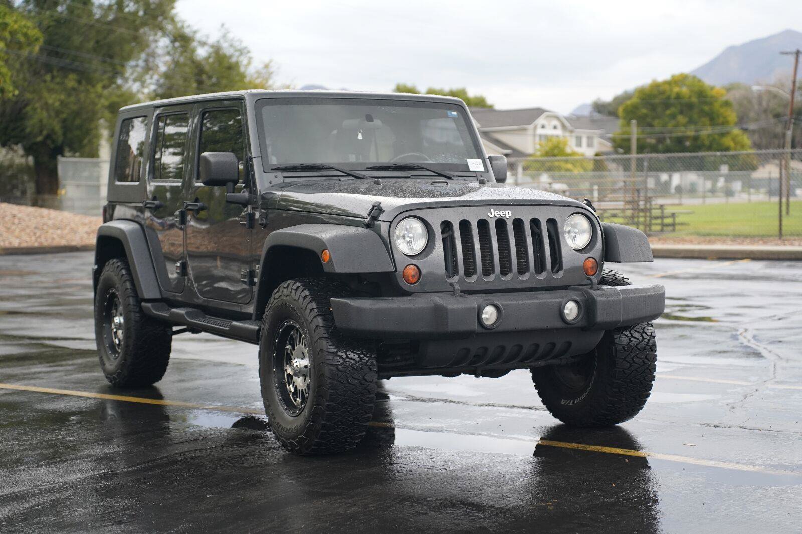 Used 2010 Jeep Wrangler Unlimited Sport AWD/4WD image 7