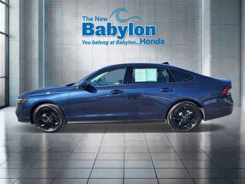Used 2025 Honda Accord SE image 2