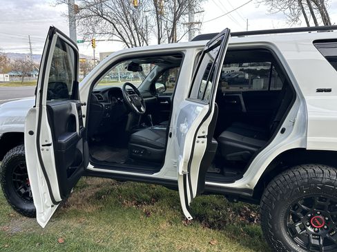 Used 2023 Toyota 4Runner SR5 Premium image 21