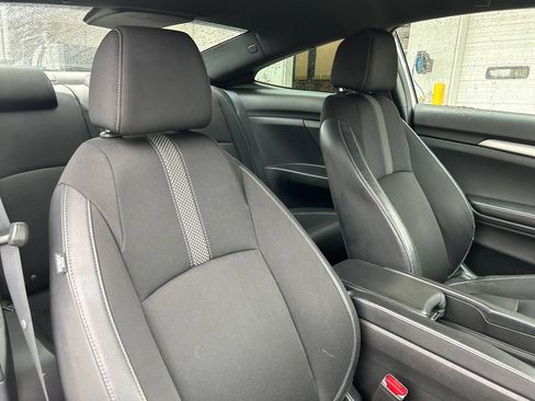 Used 2019 Honda Civic Sport image 12