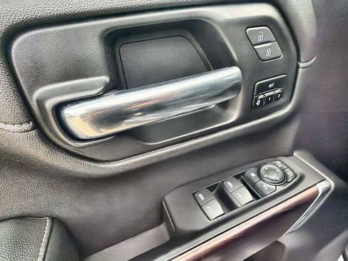 Used 2020 GMC Sierra 1500 SLT RWD image 22
