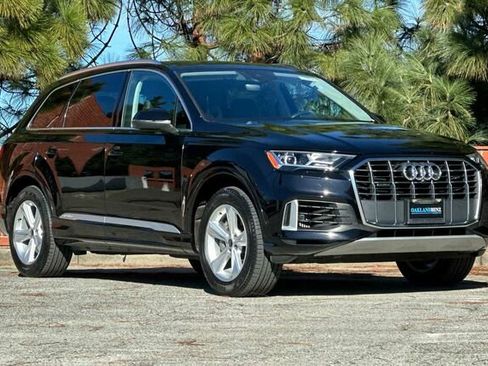 Used 2021 Audi Q7 3.0T Premium w/ Convenience Package image 2