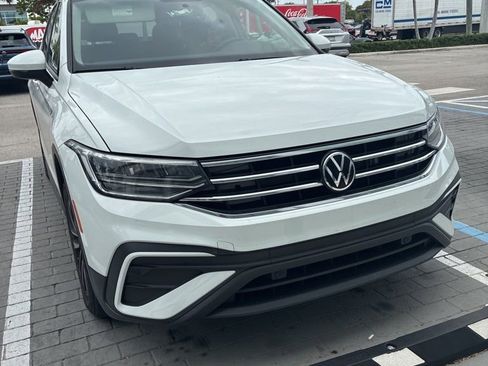 Used 2022 Volkswagen Tiguan S image 6