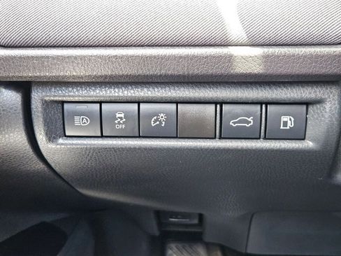 Used 2025 Toyota Camry LE FWD image 15