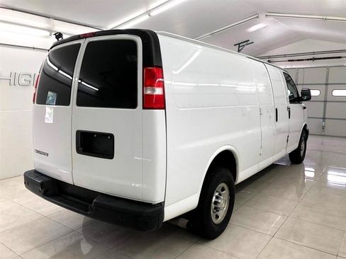 Used 2019 Chevrolet Express 2500 Extended w/ Driver Convenience Package RWD image 4