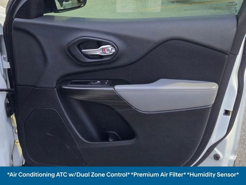 Used 2014 Jeep Cherokee Latitude w/ Comfort/Convenience Group image 9