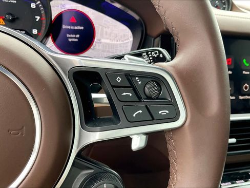 Used 2023 Porsche Cayenne image 24