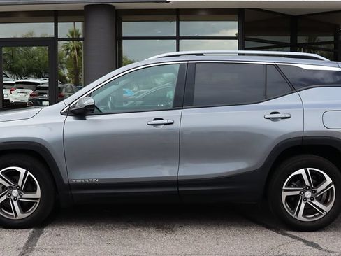 Used 2020 GMC Terrain SLT FWD image 8