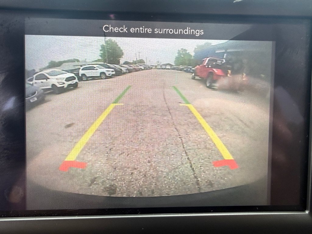 Used 2019 Chrysler Pacifica Touring-L FWD image 28