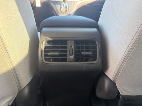 Used 2016 Honda CR-V SE image 31