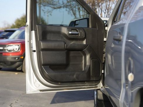 Used 2022 Chevrolet Silverado 1500 Custom image 29