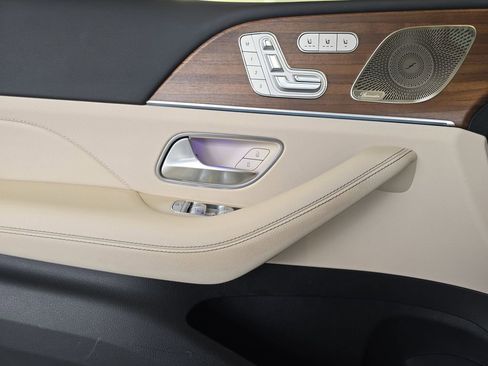 Certified 2024 Mercedes-Benz GLS 450 4MATIC image 28