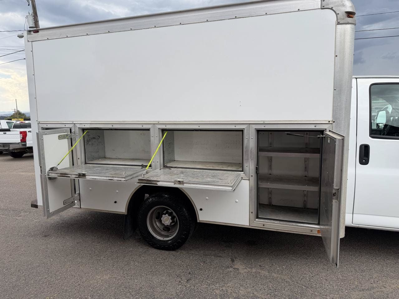 Used 2020 Chevrolet Express 3500 w/ Power Convenience Package RWD image 29