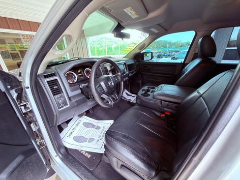 Used 2017 RAM 1500 ST w/ SXT Appearance Group AWD/4WD image 8