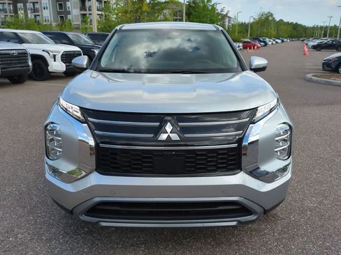 Used 2025 Mitsubishi Outlander SE FWD image 9