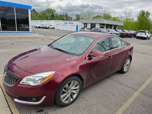 Used 2017 Buick Regal Premium FWD image 4