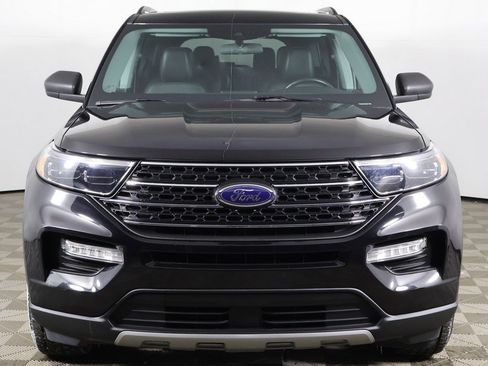 Used 2022 Ford Explorer XLT w/ Equipment Group 202A image 10