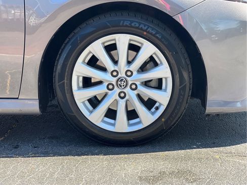 Used 2019 Toyota Camry LE image 27