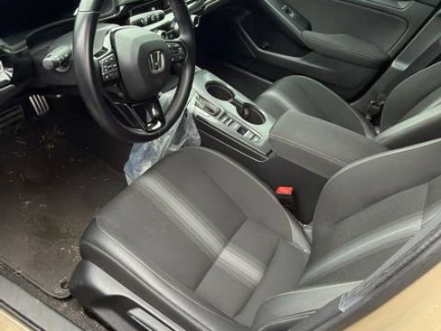 Used 2025 Honda Civic Sport image 4