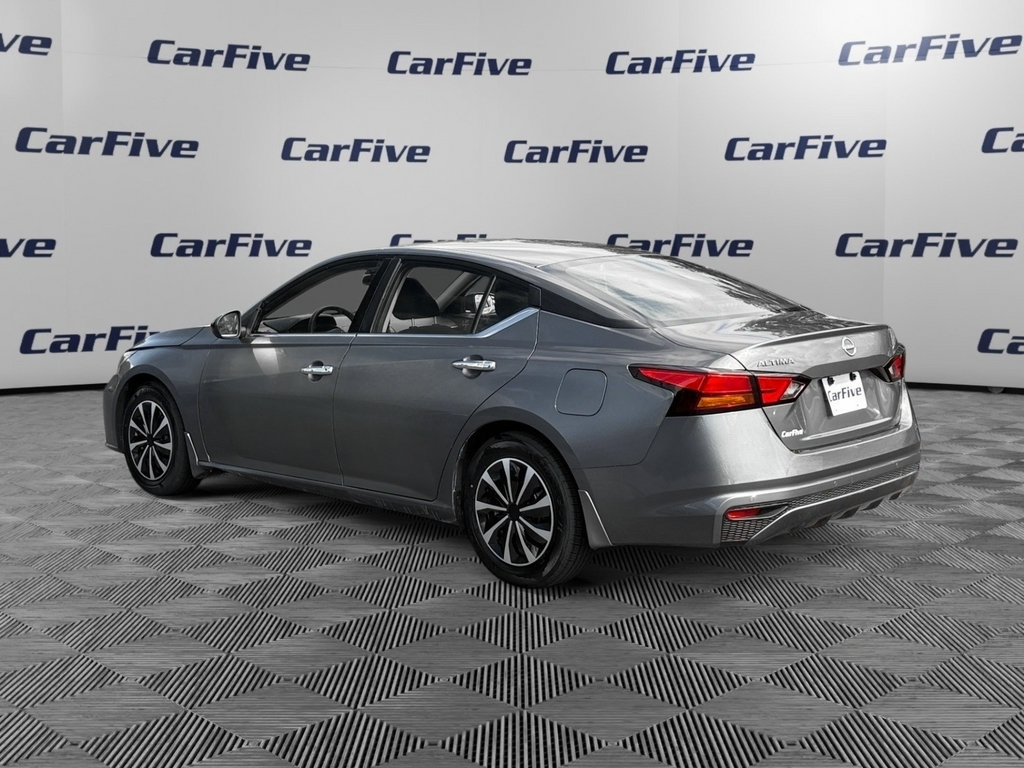 Used 2024 Nissan Altima 2.5 S FWD image 3