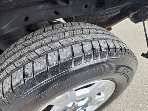 Used 2013 Ford F150 XLT w/ Mid Equipment Group AWD/4WD image 37