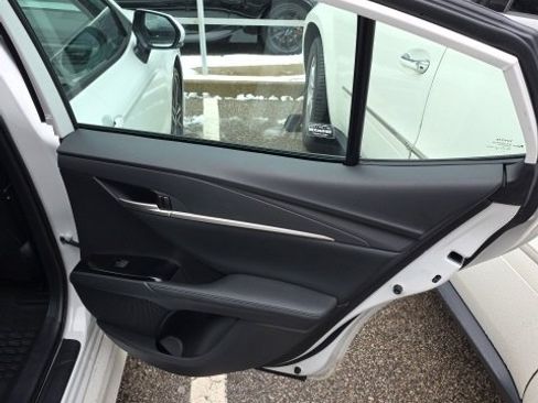 Used 2025 Toyota Camry image 12
