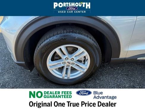 Certified 2022 Ford Explorer XLT w/ Equipment Group 202A AWD/4WD image 32