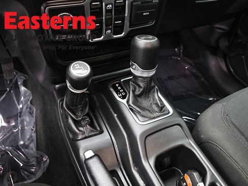 Used 2020 Jeep Wrangler Unlimited Sport AWD/4WD image 12