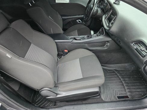 Used 2022 Dodge Challenger GT image 12