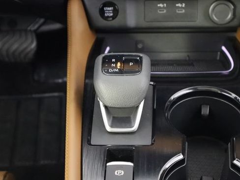 Used 2025 Nissan Rogue Platinum FWD image 26