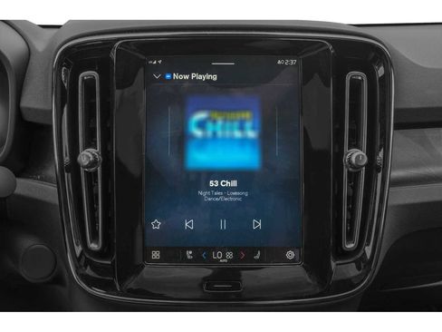 Used 2023 Volvo C40 P8 Recharge Ultimate image 10