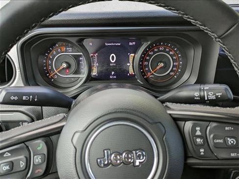 New 2025 Jeep Gladiator Willys image 11