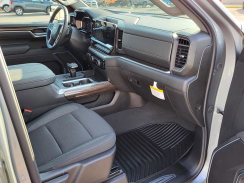 New 2026 Chevrolet Silverado 1500 LT image 9