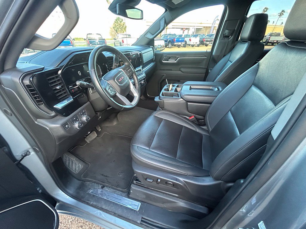 Used 2025 GMC Sierra 1500 SLT AWD/4WD image 12