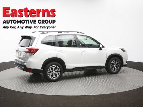 Used 2022 Subaru Forester Premium AWD/4WD image 46