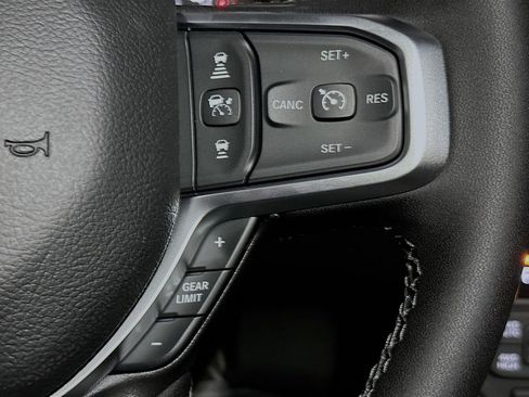 New 2026 RAM 1500 4x4 Crew Cab image 29