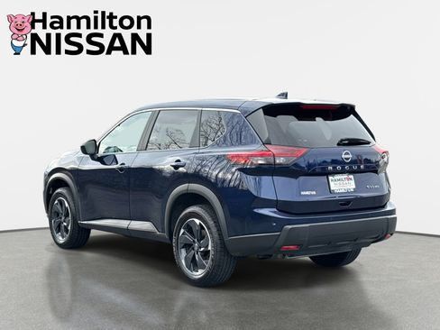 Used 2024 Nissan Rogue SV image 4