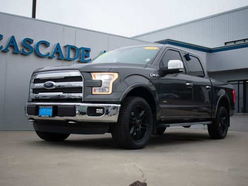 Used 2015 Ford F150 Lariat w/ Equipment Group 502A Luxury image 2