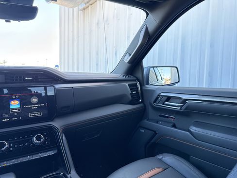 Used 2024 GMC Sierra 1500 AT4 w/ Technology Package image 21