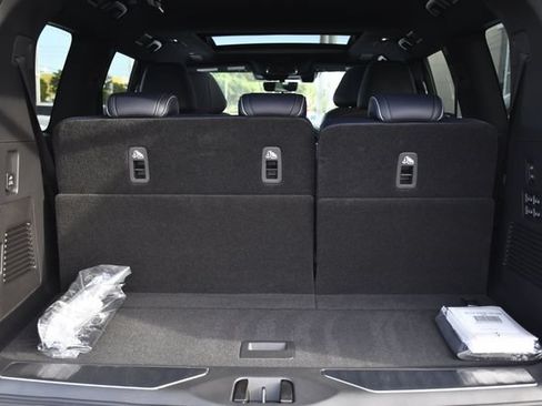 New 2026 INFINITI QX80 4WD w/ Sport Exterior Package image 36