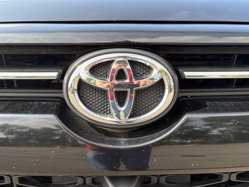 Used 2022 Toyota 4Runner SR5 Premium AWD/4WD image 34