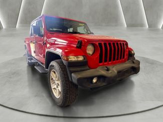 Used 2021 Jeep Gladiator Sport AWD/4WD video 1