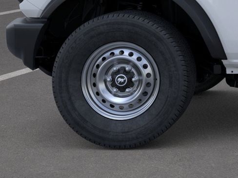New 2025 Ford Bronco Base image 21
