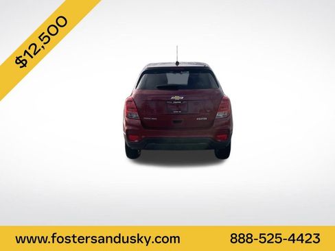 Used 2021 Chevrolet Trax LS w/ Tint and Cruise Package image 4