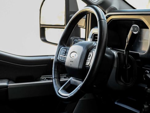 Used 2023 Ford F250 Lariat w/ Sport Appearance Package image 17