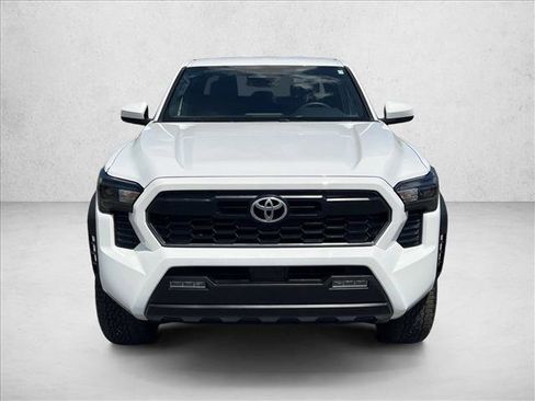 Certified 2025 Toyota Tacoma TRD Off-Road image 2